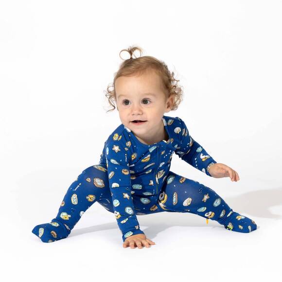 BELLABU BEAR Other - NEW BELLABU BEAR kid's bamboo convertible footie in blue/ hanukkah cookies